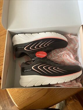 Easy Spirit Maelie2 Box in Coral and Light Gray